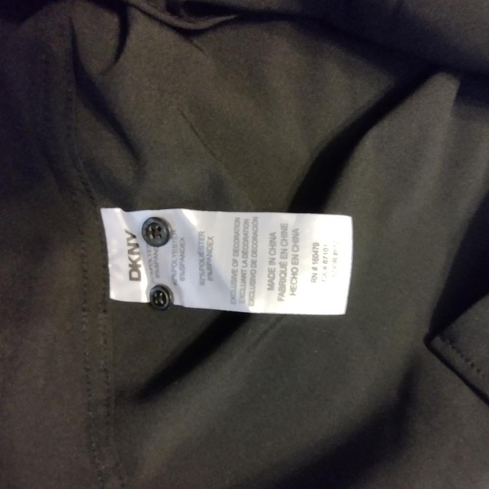 EUC DKNY Women's Black Dress Shirt Blouse Classic Sleek Small Professional - Picture 6 of 8